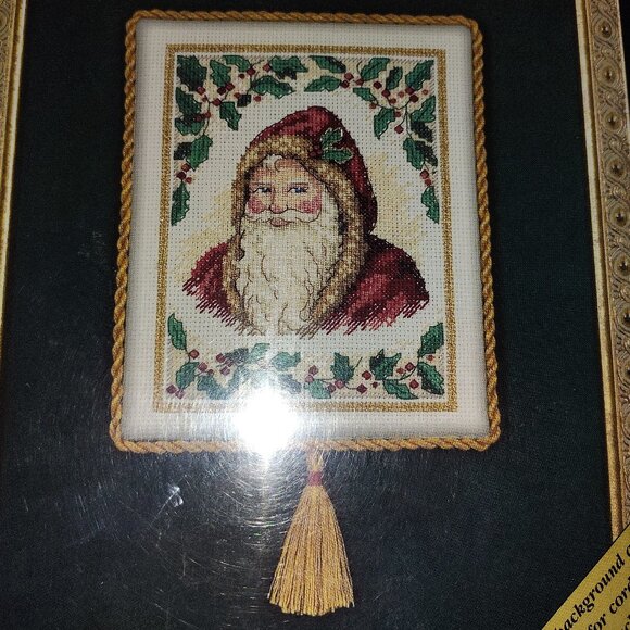 NEW Dimensions Gold Nuggets Santa and Holly Counted Cross Stitch Kit 8679 SEALED - Picture 2 of 3